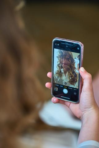 tijdens de bruiloft van Froukje en Mireille in Veghel en Blizz Boekel - Trouwshoot Stefan Segers