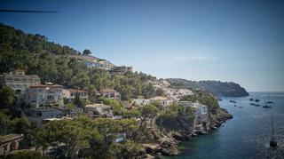 Stephanie en Wesley trouwen op Villa Italia in Andratx, Mallorca met adembenemend uitzicht over de baai - Trouwshoot Stefan S